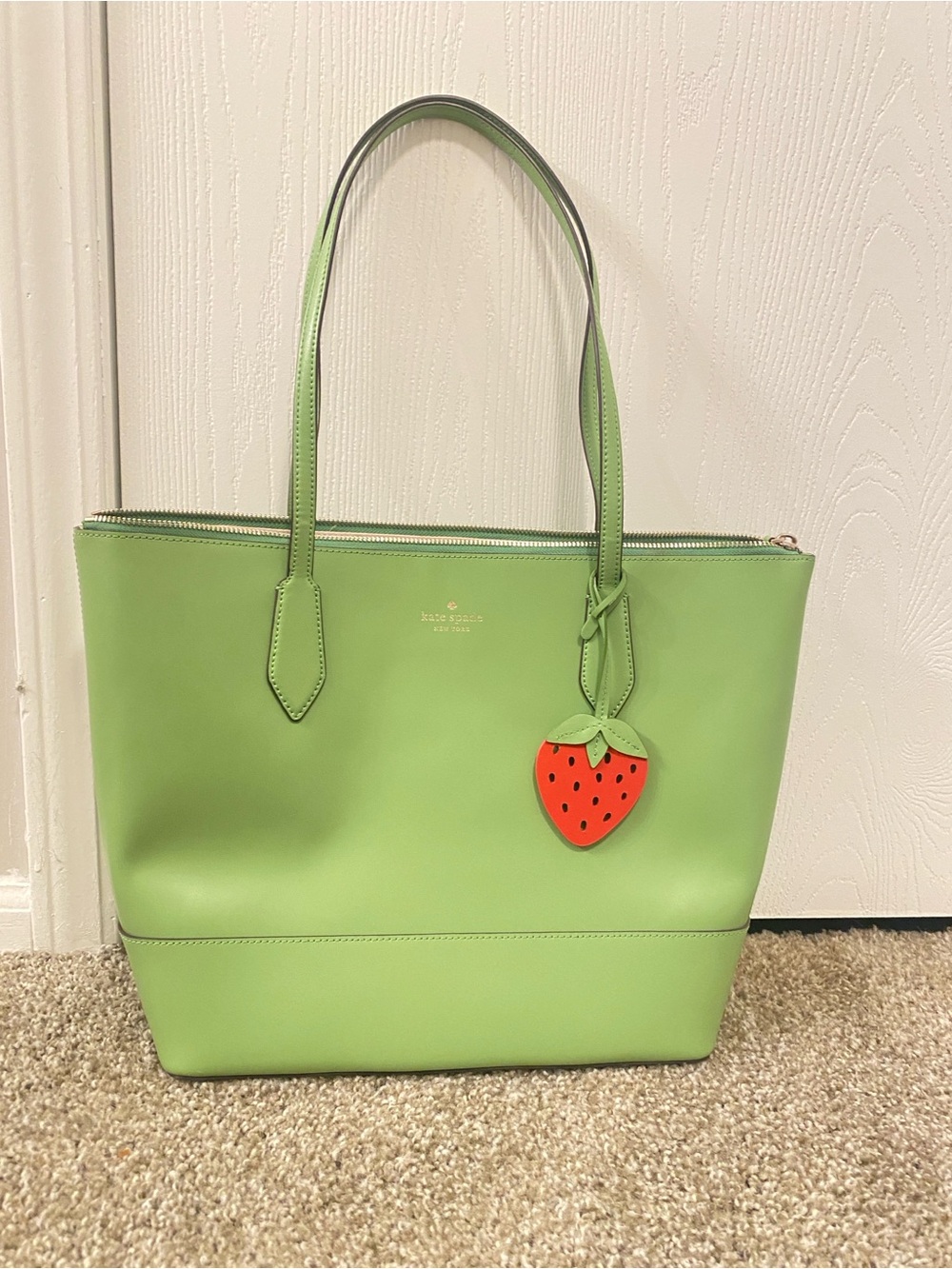 kate spade bright green tote with strawberry charm - Picture 1 of 7
